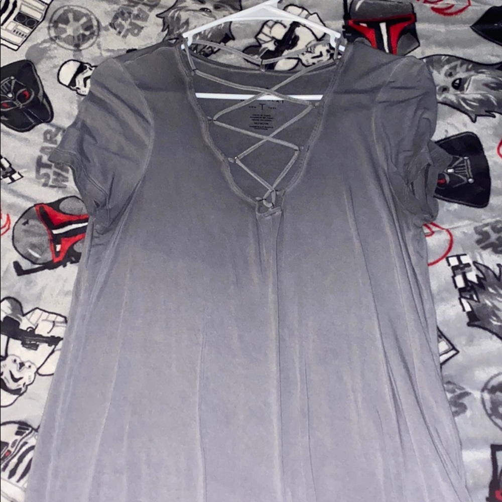 Grey loose American Eagle crossneck tee